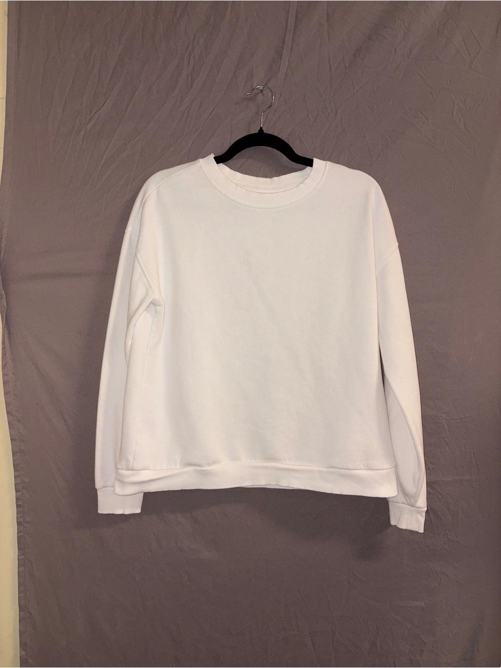 Women's White Crewneck Sweatshirt - Casual Pullover